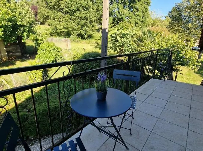 Appartement A 1Km De Sarlat A La Campagne